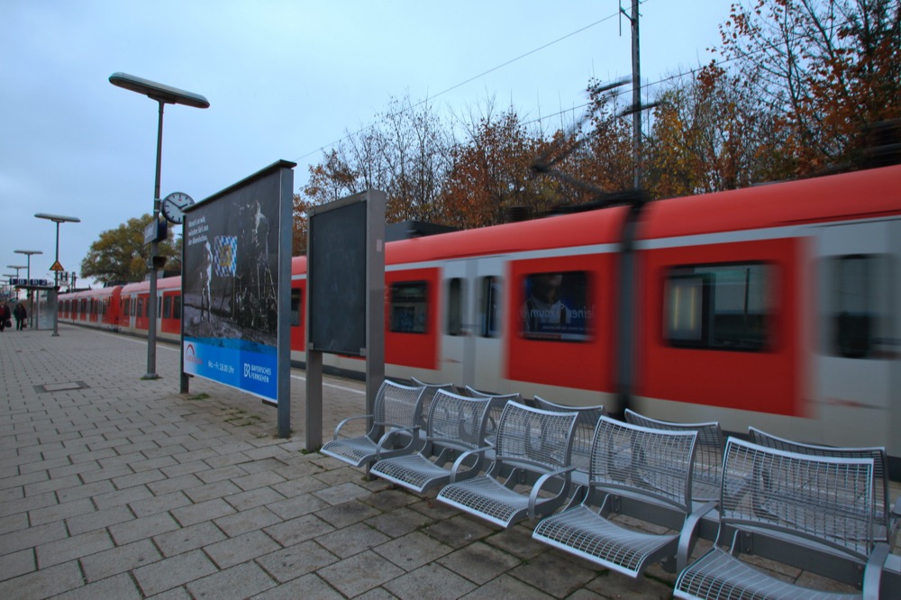 Bahnhof Lohhof MVV